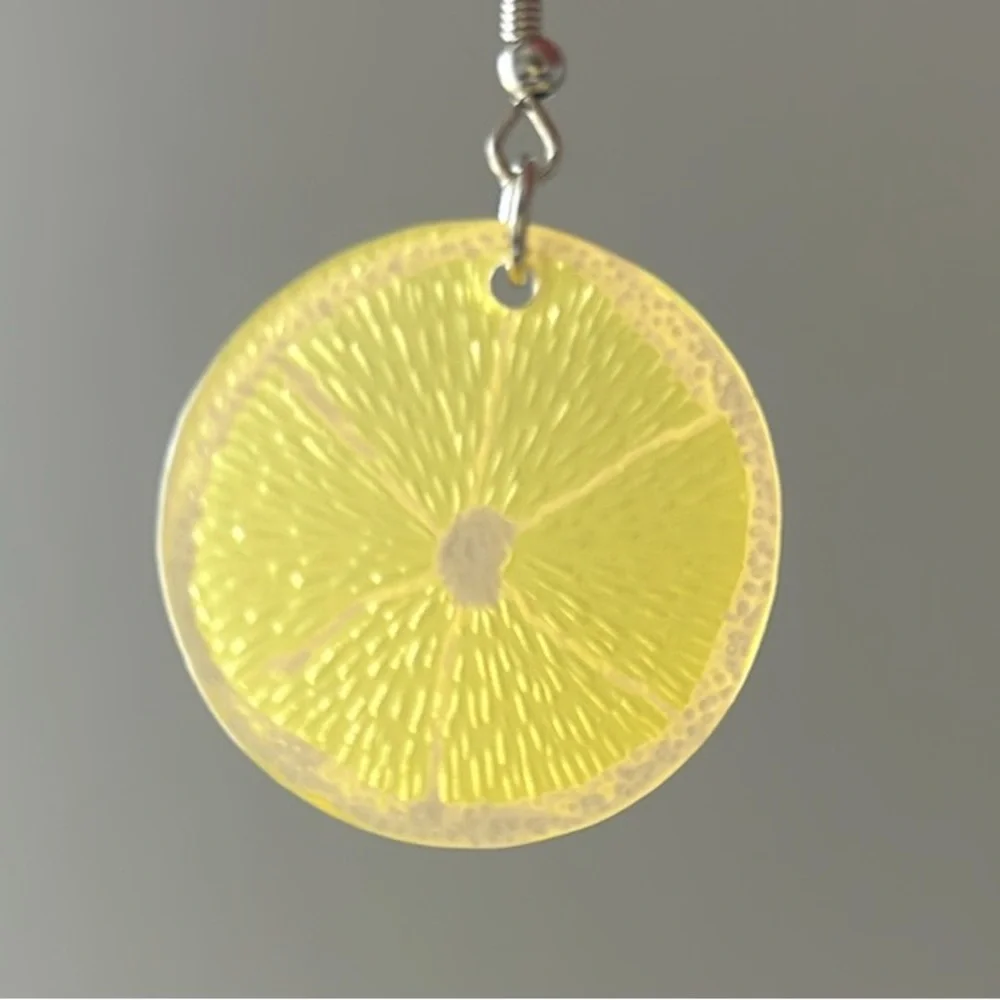 🍋🥂 Host Pick 🥂 New Transluscent Citrus Slices Earrings - Picture 4 of 10